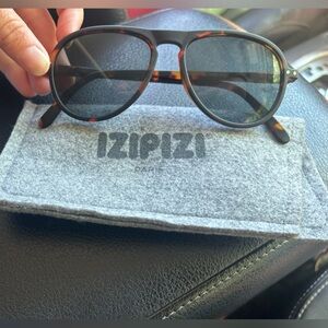 Izipizi tortoise aviators